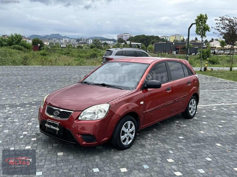 Galeriden Kia Rio 1.4 EX Comfort 2011 Model Ordu 185.000 km Kırmızı