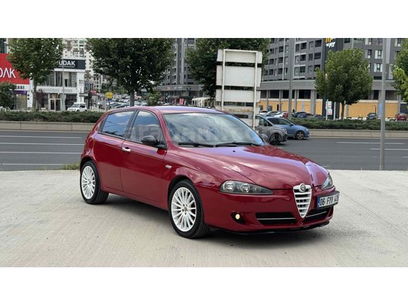 Sahibinden Alfa Romeo 147 1.6 TS Distinctive 2007 Model 