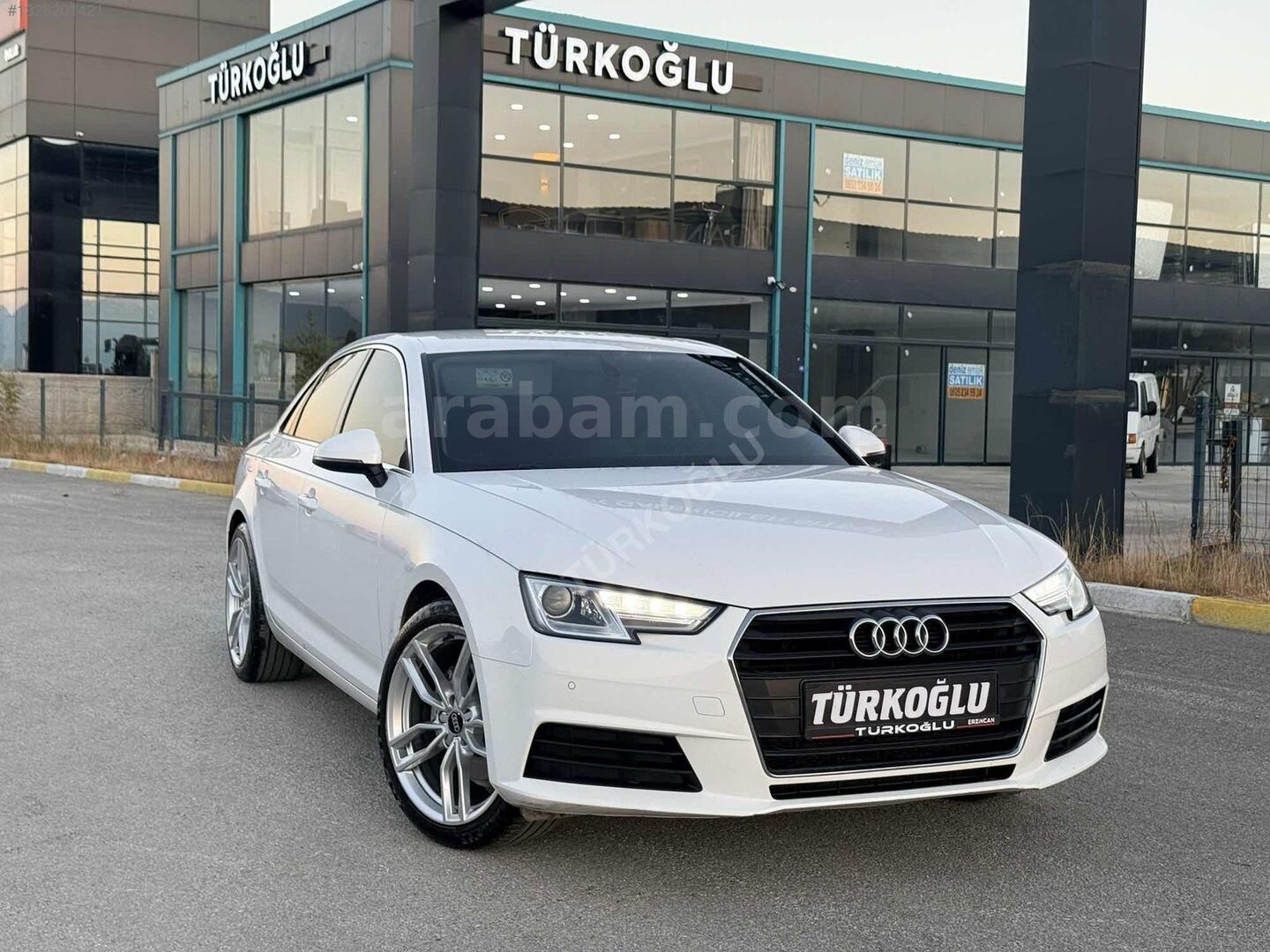 Galeriden Audi A4 Sedan 1.4 TFSI Dynamic 2016 Model Erzincan 153.000 km Beyaz 1