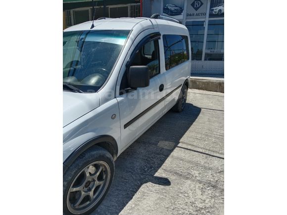 Galeriden Opel Combo 1.3 CDTI Comfort 2006 Model Burdur