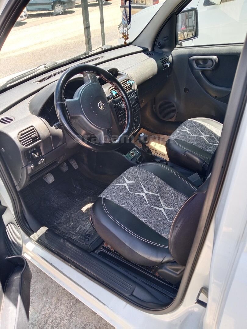 Galeriden Opel Combo 1.3 CDTI Comfort 2006 Model Burdur 310.000 km Beyaz 4