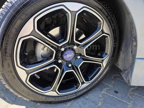 Sahibinden Ford Focus 1.6 Titanium X 2009 Model