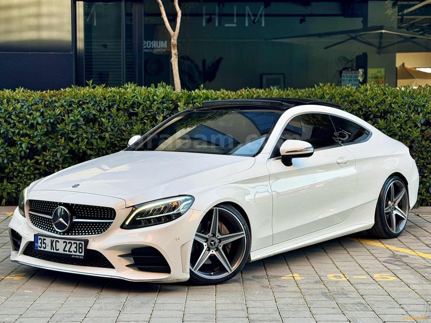 Galeriden Mercedes - Benz C 200 AMG 2018 Model İzmir 92.000 km Beyaz 3