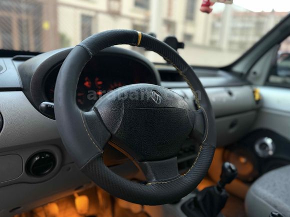 Sahibinden Renault Kangoo Multix 1.5 dCi Authentique 2005 Model 