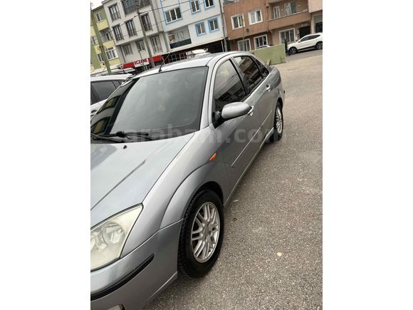 Sahibinden Ford Focus 1.6 Ghia 2004 Model 