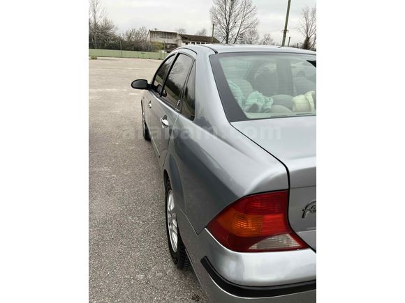 Sahibinden Ford Focus 1.6 Ghia 2004 Model 
