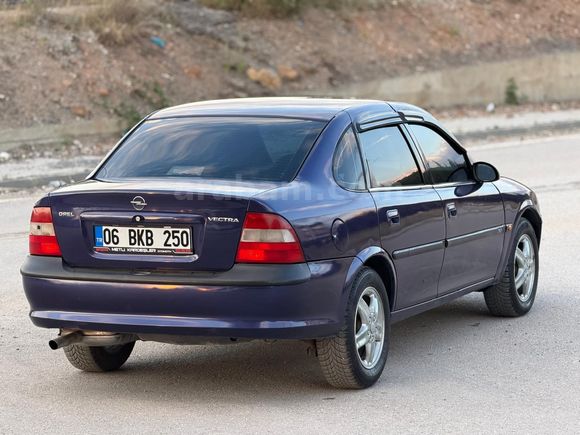 Galeriden Opel Vectra 2.0 GLS 1996 Model Konya