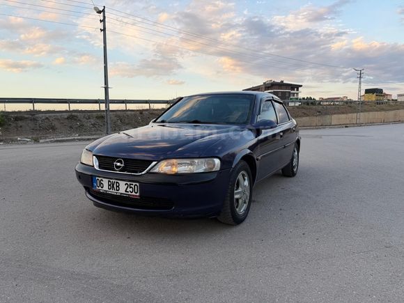 Galeriden Opel Vectra 2.0 GLS 1996 Model Konya