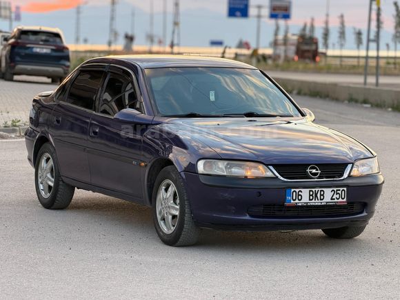 Galeriden Opel Vectra 2.0 GLS 1996 Model Konya