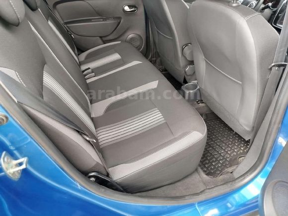 İLK SAHİBİNDEN HATASIZ BOYASIZ TRAMERSİZ 70.000 KM EASY R STYLE OTOMATİK VİTES