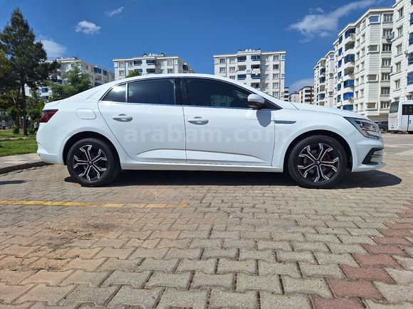 Sahibinden Renault Megane 1.3 TCe Joy 2021 Model