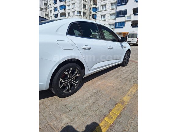 Sahibinden Renault Megane 1.3 TCe Joy 2021 Model