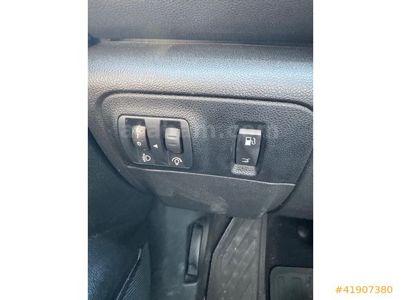 YİĞİT AUTO'DAN TAMAMINA KREDİLİ HATASIZ AYARINDA MEGANE 4
