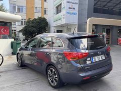 Sahibinden Kia Ceed 1.6 CRDi Premium SW 2013 Model İstanbul