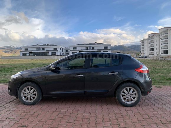 Sahibinden Renault Megane 1.6 Privilege 2010 Model 