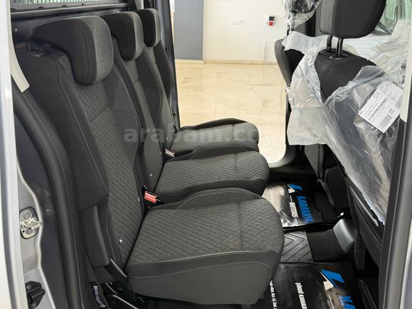 Galeriden Sıfır Opel Combo 1.5 CDTI Essential 2025 Model Burdur