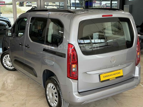 Galeriden Sıfır Opel Combo 1.5 CDTI Essential 2025 Model Burdur