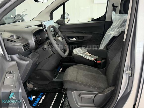 2025 SIFIR OTOMATİK OPEL COMBO 1.5 D ESSENTİAL/GS2/130 HP(K.K.12