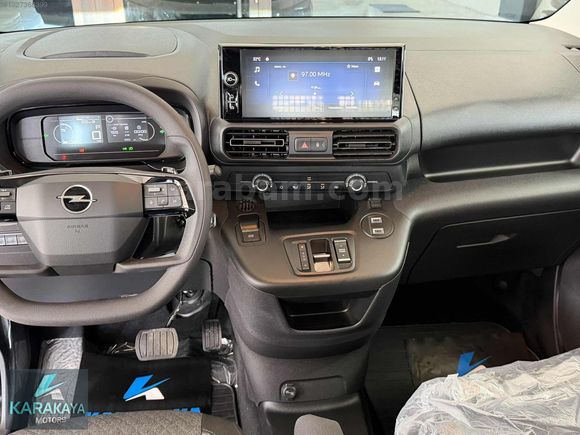 2025 SIFIR OTOMATİK OPEL COMBO 1.5 D ESSENTİAL/GS2/130 HP(K.K.12