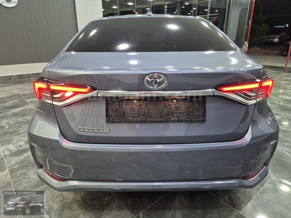95BİN KM'DE ORİJİNAL BOYASIZ DEĞİŞENSİZ 1.6 FLAME X-PACK COROLLA
