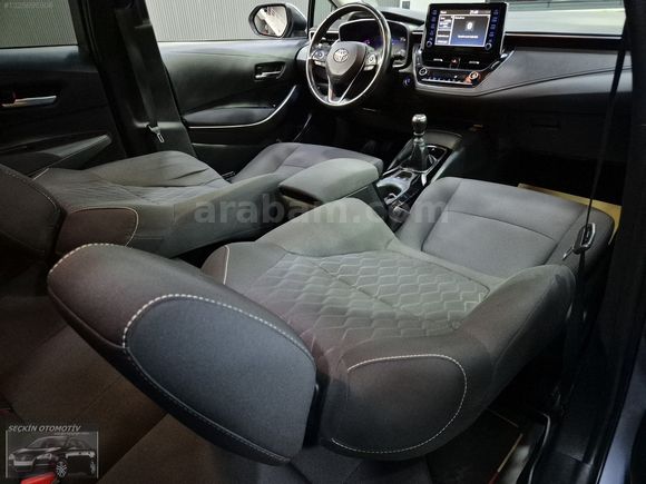 95BİN KM'DE ORİJİNAL BOYASIZ DEĞİŞENSİZ 1.6 FLAME X-PACK COROLLA