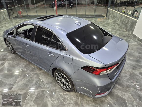 95BİN KM'DE ORİJİNAL BOYASIZ DEĞİŞENSİZ 1.6 FLAME X-PACK COROLLA