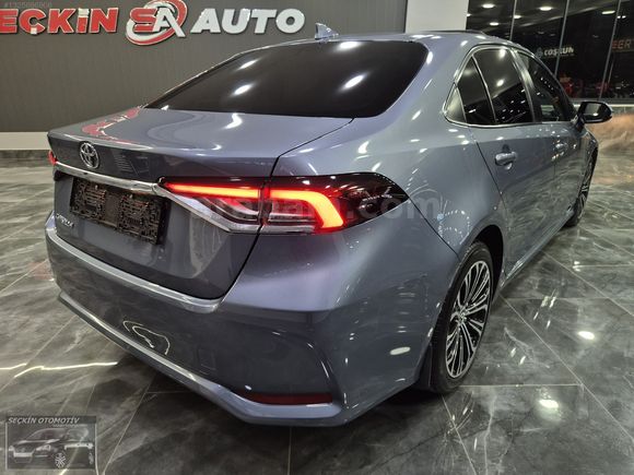95BİN KM'DE ORİJİNAL BOYASIZ DEĞİŞENSİZ 1.6 FLAME X-PACK COROLLA