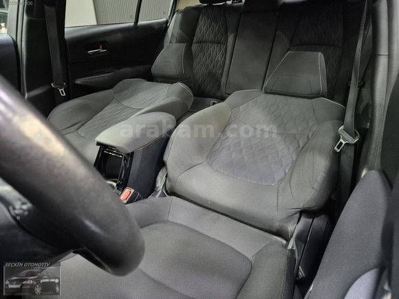 95BİN KM'DE ORİJİNAL BOYASIZ DEĞİŞENSİZ 1.6 FLAME X-PACK COROLLA