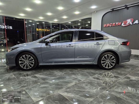 95BİN KM'DE ORİJİNAL BOYASIZ DEĞİŞENSİZ 1.6 FLAME X-PACK COROLLA