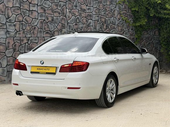 BZ AO AUTO'DAN HATASIZ BOYASIZ 2015 MODEL 520i PREMİUM