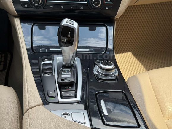 BZ AO AUTO'DAN HATASIZ BOYASIZ 2015 MODEL 520i PREMİUM