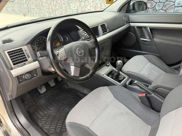 BZ AO AUTO'DAN 2004 MODEL CAM GİBİ VECTRA C