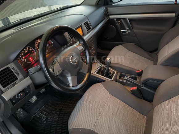 BZ AO AUTO'DAN 2004 MODEL CAM GİBİ VECTRA C