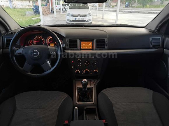 BZ AO AUTO'DAN 2004 MODEL CAM GİBİ VECTRA C