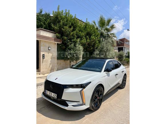 DS4 1.2 PureTech Performance Line 2023 Model 14.800 KM 