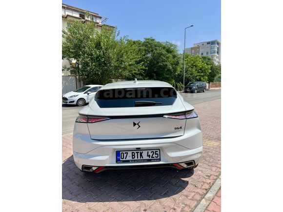 DS4 1.2 PureTech Performance Line 2023 Model 14.800 KM 