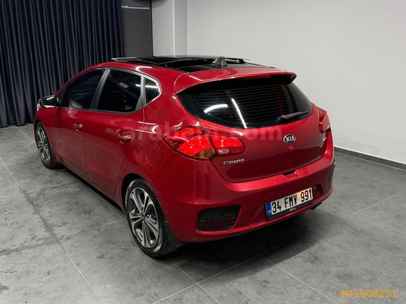 İdeal'den Kıa Ceed 1.6 CRDI Premium Makyajlı Kasa