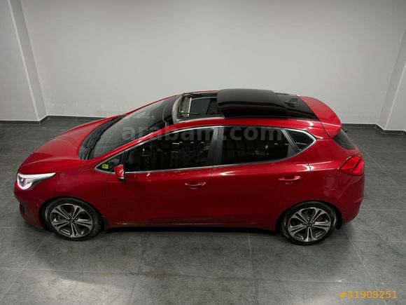 İdeal'den Kıa Ceed 1.6 CRDI Premium Makyajlı Kasa