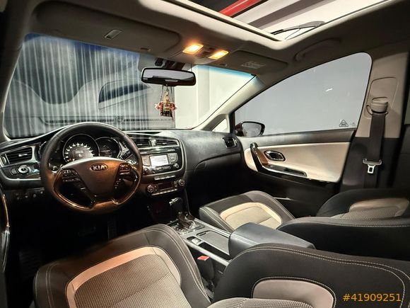 İdeal'den Kıa Ceed 1.6 CRDI Premium Makyajlı Kasa