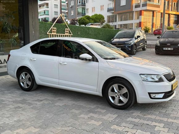 ÇAMLICA'DAN 2016 MODEL HATASIZ+BOYASIZ SCODA OCTAVIA OTOMATİK
