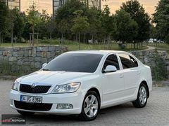2012 - DİZEL - OTOMATİK - DÜŞÜK KM - TERTEMİZ OCTAVİA -K.KARTI