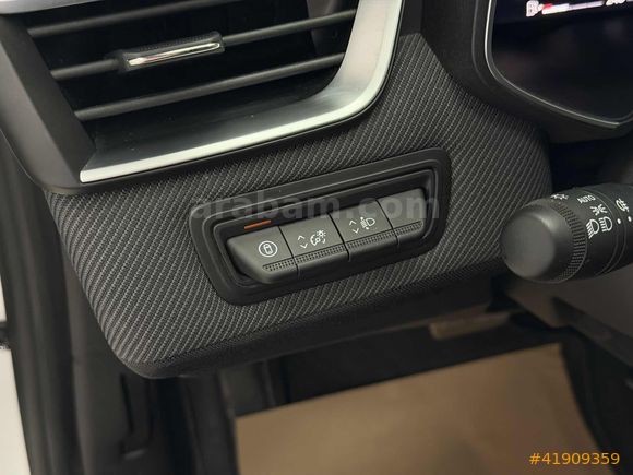 ORJİNAL 2025 RENAULT CLİO ESPRİT ALPİNE X-TRONİC