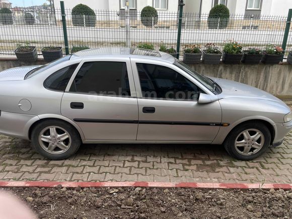 Sahibinden Opel Vectra 2.0 GLS 1996 Model 