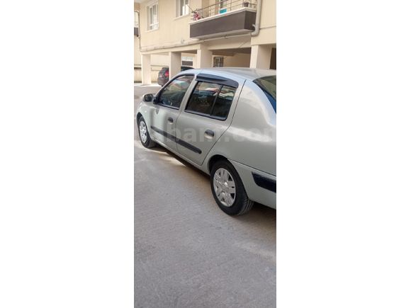 Sahibinden Renault Clio 1.4 Authentique 2005 Model