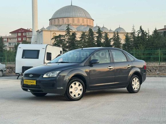 GÜNCEL OTOMOTİV'DEN HATASIZ FORD FOCUS TREND