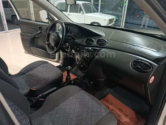 Galeriden Ford Focus 1.6 Comfort 2001 Model Denizli