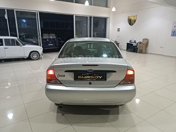 Galeriden Ford Focus 1.6 Comfort 2001 Model Denizli