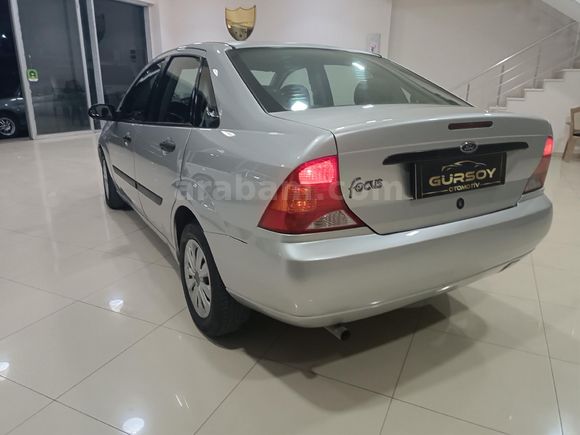 Galeriden Ford Focus 1.6 Comfort 2001 Model Denizli
