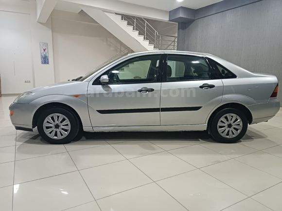 Galeriden Ford Focus 1.6 Comfort 2001 Model Denizli