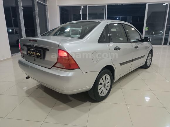 Galeriden Ford Focus 1.6 Comfort 2001 Model Denizli